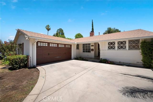 Van Nuys (los Angeles), CA 91406,6820 Encino Avenue