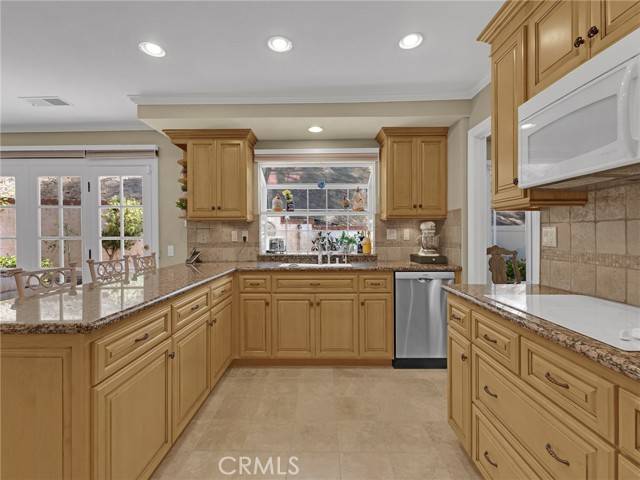 Agoura Hills, CA 91301,28702 Eagleton Street