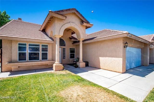 Lancaster, CA 93536,4018 Via Barbara