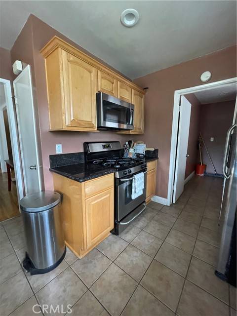 West Hills (los Angeles), CA 91304,7957 Sausalito Avenue