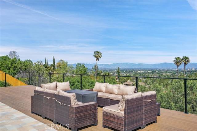 Woodland Hills (los Angeles), CA 91367,5952 Maury Avenue