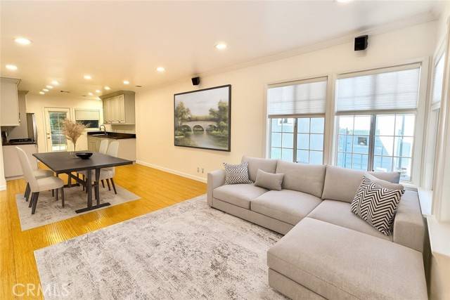 Winnetka (los Angeles), CA 91306,19919 Archwood Street