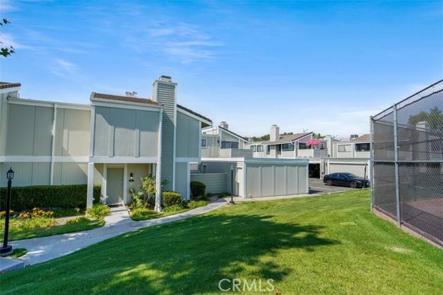 Canyon Country (santa Clarita), CA 91351,27116 Crossglade Avenue #2