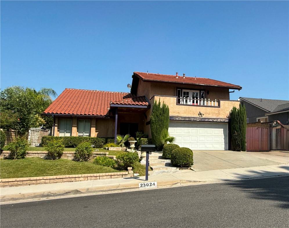 Valencia (santa Clarita), CA 91354,23024 Vista Delgado Drive
