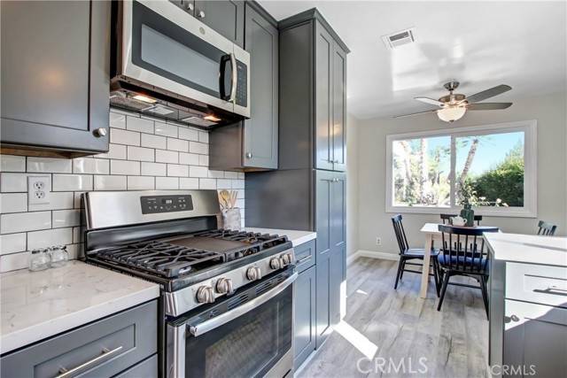 West Hills (los Angeles), CA 91307,23854 Northwoods View Road