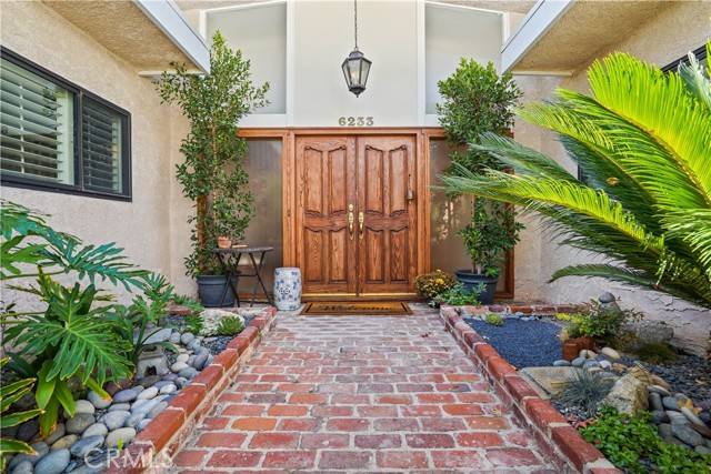 Woodland Hills (los Angeles), CA 91367,6233 Capistrano Avenue