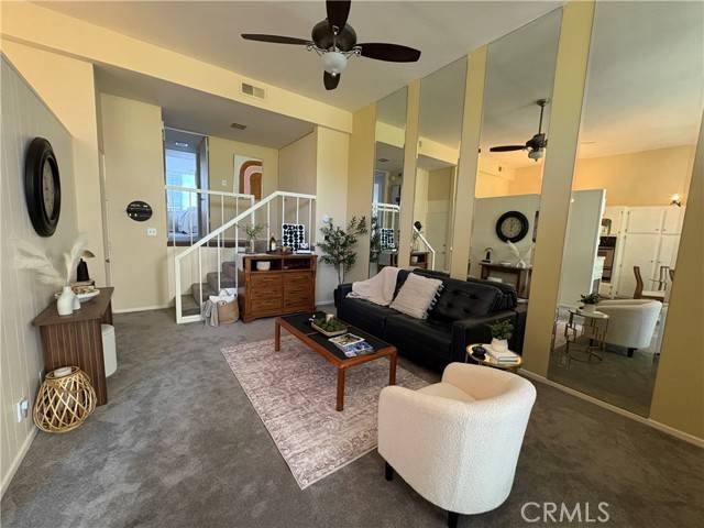 Burbank, CA 91505,4256 W Kling Street