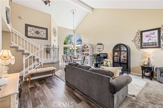 Saugus (santa Clarita), CA 91390,28860 Woodside Drive