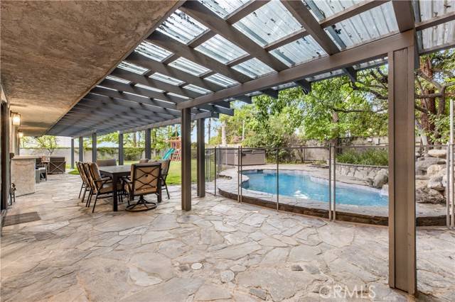 Woodland Hills (los Angeles), CA 91367,6032 County Oak Road