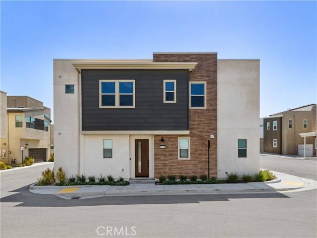 Valencia (santa Clarita), CA 91381,27448 Pioneer Court