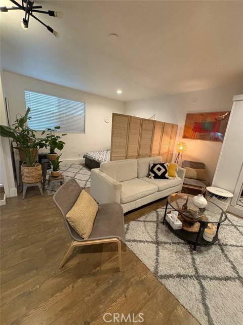 West Hills (los Angeles), CA 91307,22706 criswell st