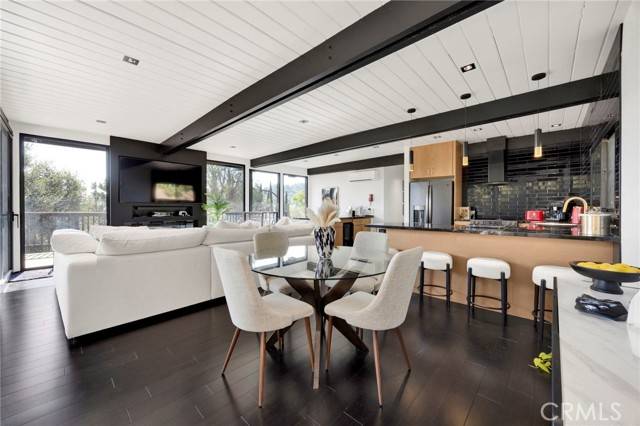 Sherman Oaks, CA 91423,4009 Weslin Avenue