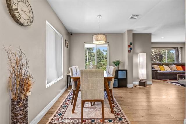 Encino (los Angeles), CA 91316,18026 Duncan Street