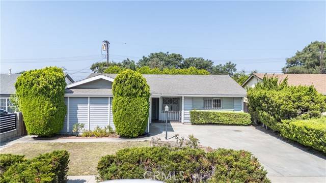 Panorama City (los Angeles), CA 91402,9021 Hazeltine Avenue