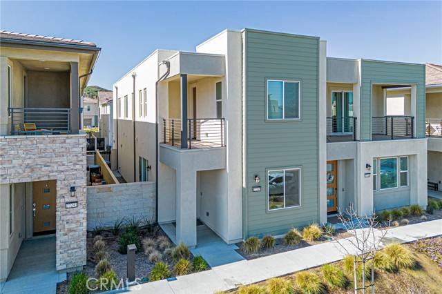Valencia (santa Clarita), CA 91381,27245 Red Willow Court