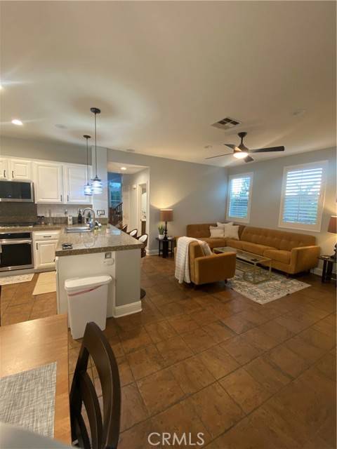 Valencia (santa Clarita), CA 91355,26947 Cape Cod Drive