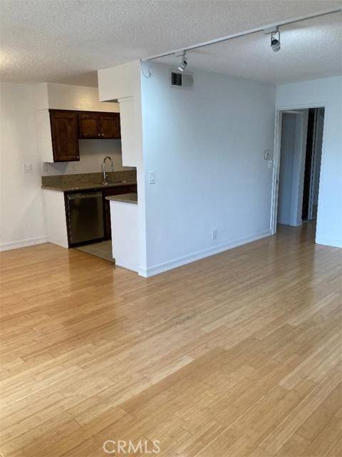 Studio City (los Angeles), CA 91604,4660 Coldwater Canyon #10 Avenue #10
