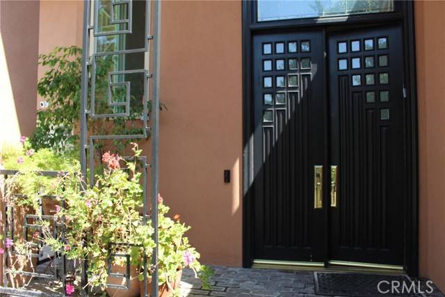 Encino (los Angeles), CA 91316,4400 Portico Place