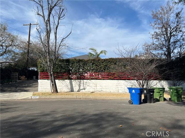 Reseda (los Angeles), CA 91335,6529 Aura Avenue