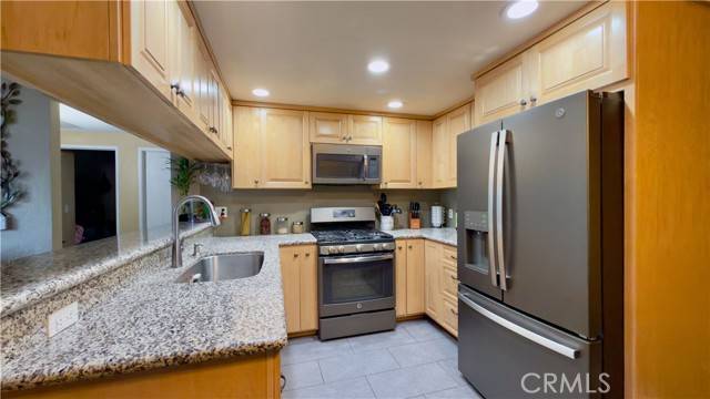 San Fernando, CA 91340,10943 Laurel Canyon