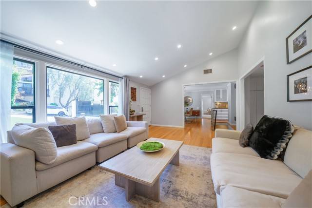 Woodland Hills (los Angeles), CA 91364,5150 Elvira