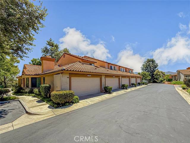 Simi Valley, CA 93065,450 Country Club #B