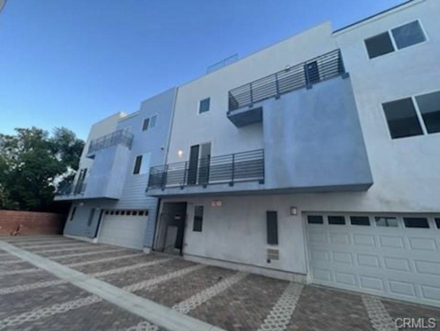 Van Nuys (los Angeles), CA 91405,14614 Vanowen Street