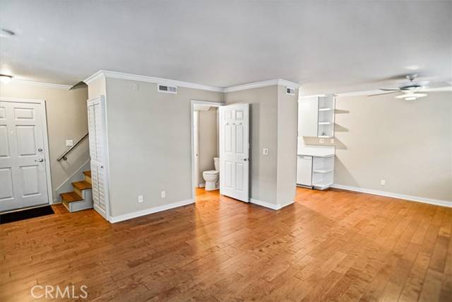 Valley Village, CA 91607,4744 Ben Avenue #11