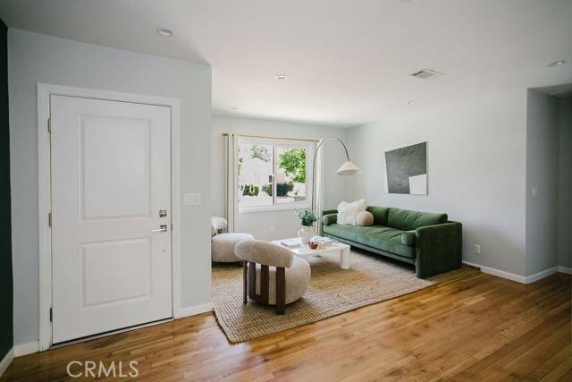 Encino (los Angeles), CA 91316,17442 Burma