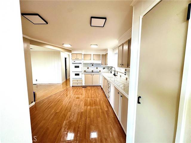 Canoga Park (los Angeles), CA 91304,24303 Woolsey Canyon Road