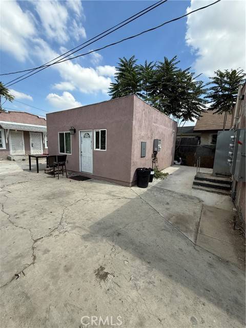 Los Angeles, CA 90011,1141 East 50th Street