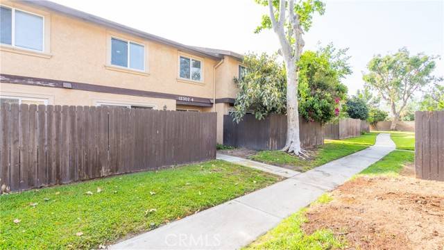 North Hollywood (los Angeles), CA 91605,12302 Runnymede Street #4