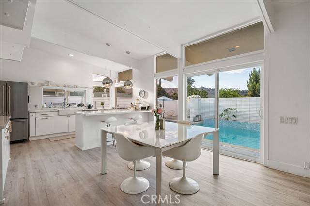 Granada Hills (los Angeles), CA 91344,17042 Lisette