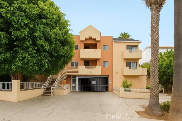 Los Angeles, CA 90004,542 N Normandie Avenue