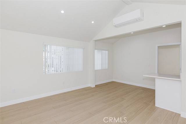 North Hollywood (los Angeles), CA 91606,6516 Beck Avenue