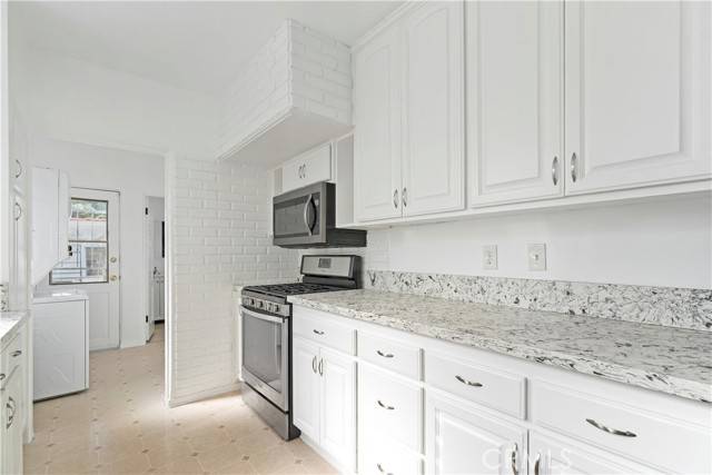 Beverly Hills, CA 90025,2049 Greenfield