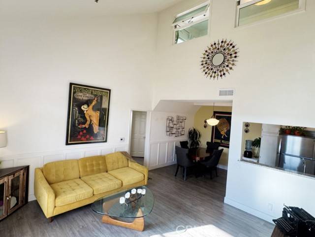 Los Angeles, CA 91401,13801 Oxnard #206