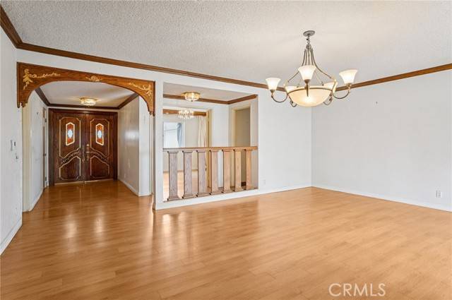 Granada Hills (los Angeles), CA 91344,17420 Flanders