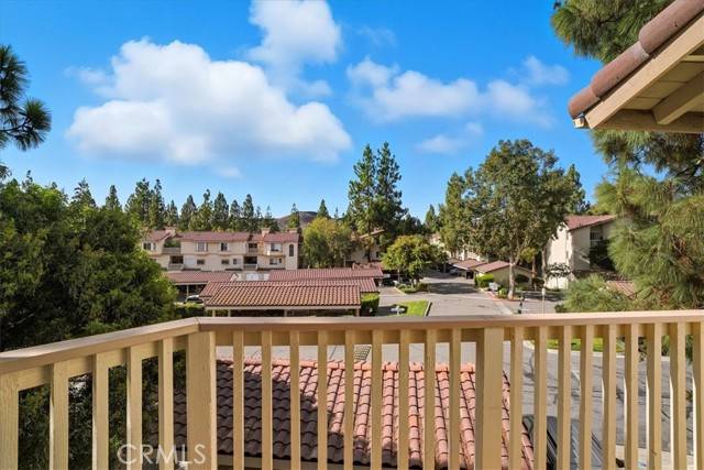 Oak Park, CA 91377,5805 Oak Bend #302