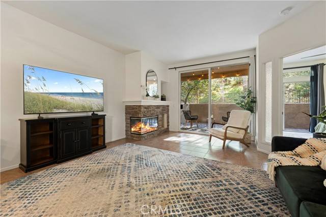 Valencia (santa Clarita), CA 91355,23930 Arroyo Park