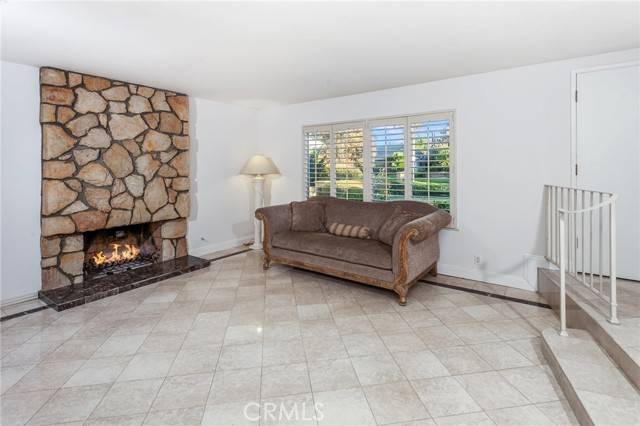 West Hills (los Angeles), CA 91304,22715 Keswick Street