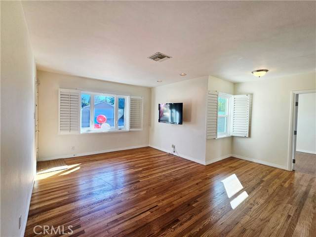 Encino (los Angeles), CA 91316,17735 Bullock Street