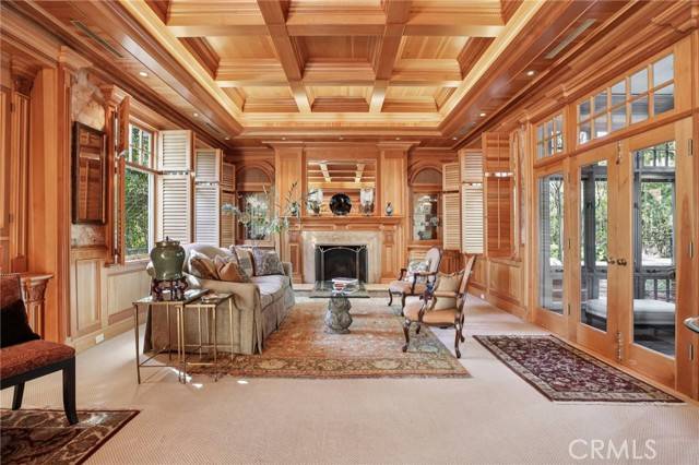 Encino (los Angeles), CA 91436,4950 Woodley Avenue