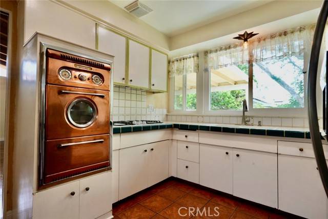 Winnetka (los Angeles), CA 91306,8512 Fullbright Avenue