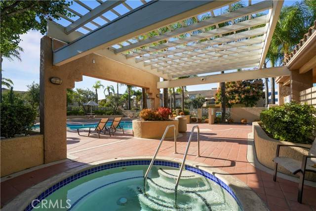 Valencia (santa Clarita), CA 91355,23705 Del Monte Drive #235