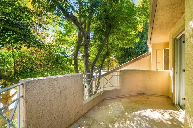 Valencia (santa Clarita), CA 91355,23705 Del Monte Drive #235