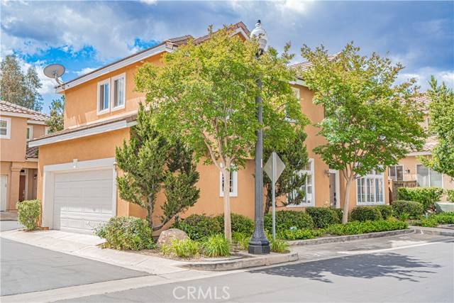 Valencia (santa Clarita), CA 91354,24472 Montevista Circle