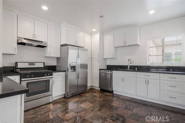 Encino (los Angeles), CA 91316,5250 Zelzah Avenue #12A