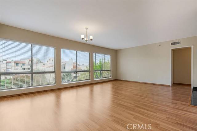 Encino (los Angeles), CA 91316,5250 Zelzah Avenue #12A