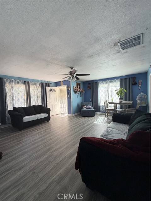 Lancaster, CA 93534,45015 11th